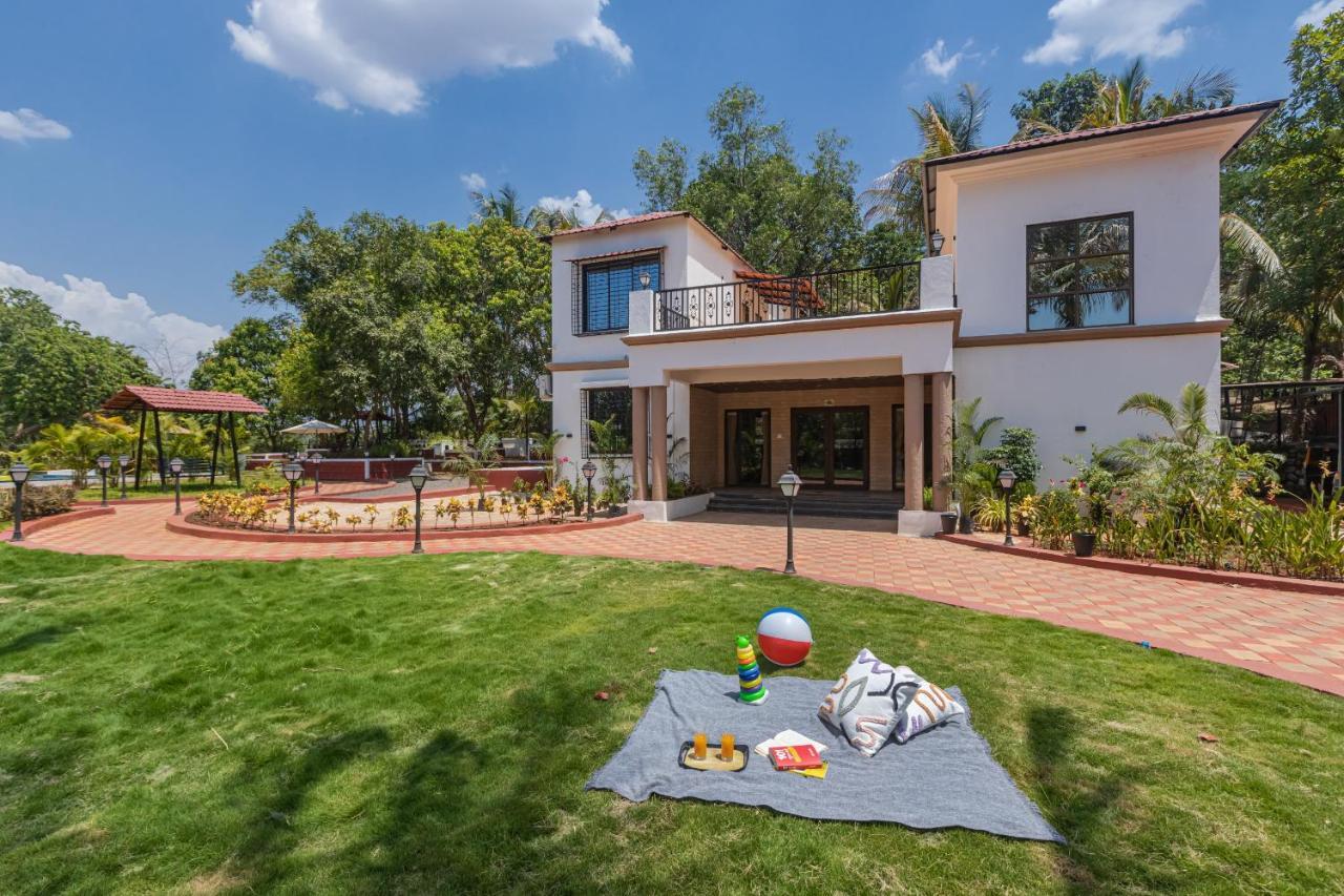 Saffronstays Riverfront Manor, 5-Bdr Pool Villa By Pej River 카르자트 외부 사진