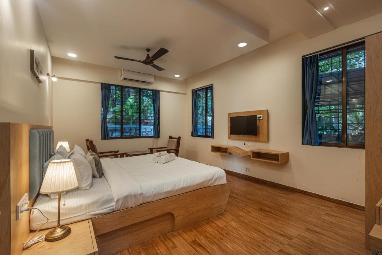 Saffronstays Riverfront Manor, 5-Bdr Pool Villa By Pej River 카르자트 외부 사진